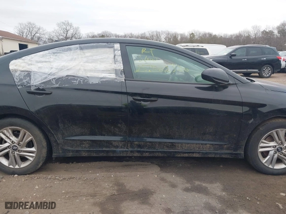 2020 Hyundai Elantra Value Edition with VIN KMHD84LF3LU951867, listed as a IAAI auction lot 41735317 with 999,999 mi miles. Bid and sale history available at carsss.com. Image 12.