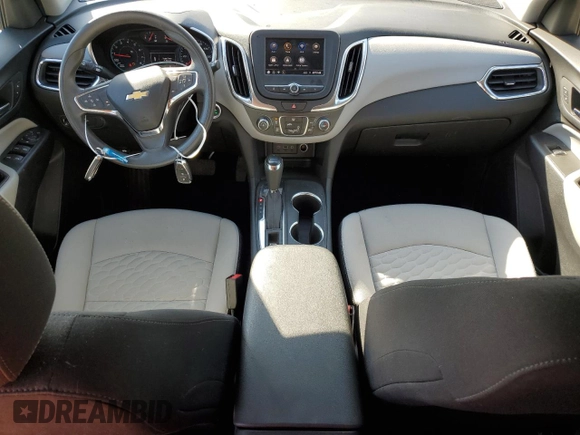 2021 Chevrolet Equinox LS z VIN 3GNAXHEVXMS146091, wystawiony jako Copart lot #55772595 z przebiegiem 53 215 mil mil oraz Szkoda całkowita • Salvage title. Historia ofert i sprzedaży dostępna na DreamBid. Obrazek 8.