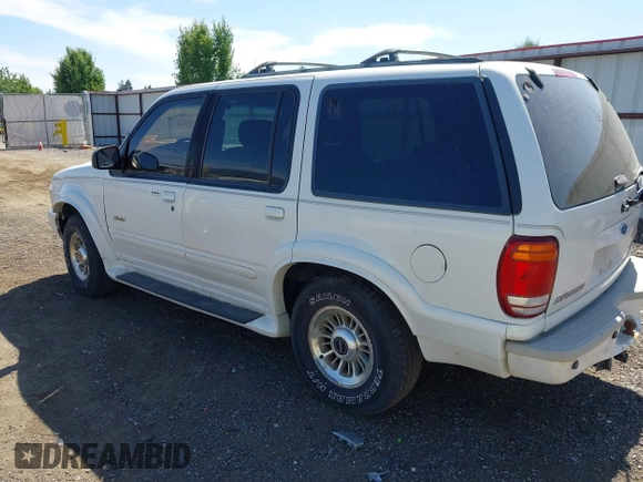 2000 Ford Explorer Limited с VIN 1FMDU75E9YZC41559, выставлен на аукционе IAAI как лот 42653084 с пробегом 268 882 миль миль и . История ставок и продаж доступна на DreamBid. Изображение 3.