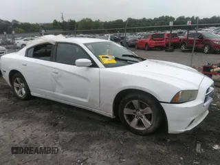 2013 Dodge Charger SE z VIN 2C3CDXBG5DH694663, wystawiony jako IAAI lot #42343987 z przebiegiem 294 380 mil mil oraz . Historia ofert i sprzedaży dostępna na DreamBid. Obrazek 1.