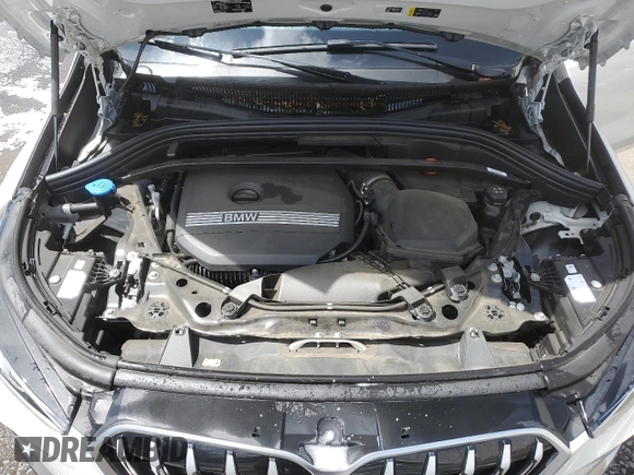 2024 BMW X1 xDrive28i z VIN WBX73EF01R5Z19955, wystawiony jako Copart lot #61263085 z przebiegiem 21 897 mil mil oraz Czysty tytuł • Clean title. Historia ofert i sprzedaży dostępna na DreamBid. Obrazek 11.