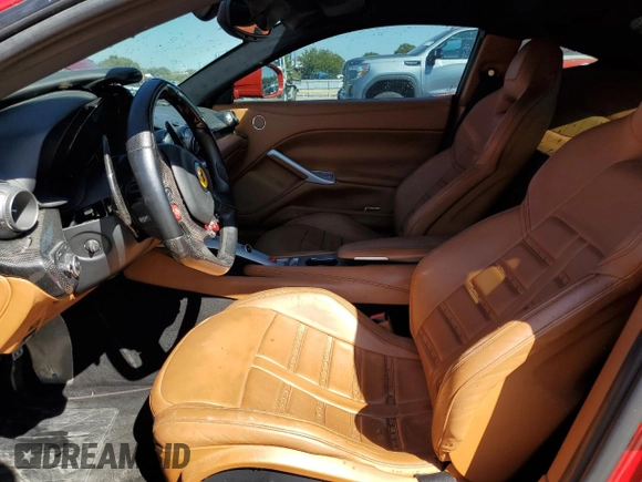 2013 Ferrari F12 z VIN ZFF74UFA7D0193622, wystawiony jako Copart lot #73031694 z przebiegiem Nie podano mil oraz Szkody całkowita. Historia ofert i sprzedaży dostępna na DreamBid. Obrazek 7.