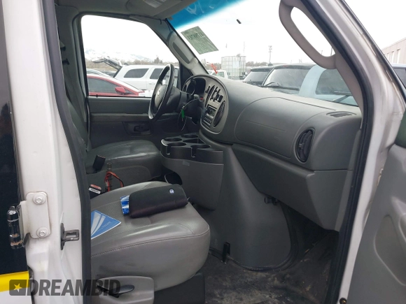 2006 Ford Econoline Passenger XL с VIN 1FBNE31L46HA43207, выставлен на аукционе IAAI как лот 41798703 с пробегом 91 352 миль миль и . История ставок и продаж доступна на DreamBid. Изображение 5.