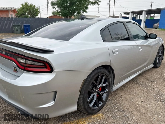 2020 Dodge Charger Scat Pack z VIN 2C3CDXGJ6LH175883, wystawiony jako Copart lot #57995145 z przebiegiem 27 247 mil mil oraz Szkody całkowita. Historia ofert i sprzedaży dostępna na DreamBid. Obrazek 4.