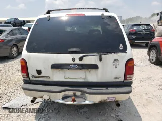 2000 Ford Explorer XLT with VIN 1FMZU83P8YUB63966, listed as a Copart auction lot 59455755 with 136,852 mi miles and Clean title. Bid and sale history available at DreamBid. Image 6.
