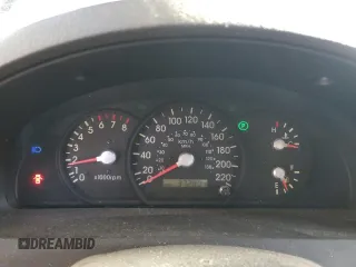 2004 Kia Sorento LX with VIN KNDJC733545287824, listed as a Copart auction lot 89375195 with 372,804 mi miles and Salvage Title. Bid and sale history available at carsss.com. Image 9.
