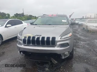 2014 Jeep Cherokee Limited with VIN 1C4PJMDB2EW182495, listed as a IAAI auction lot 42296626 with Not provided miles and . Bid and sale history available at DreamBid. Image 6.