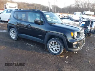 2021 Jeep Renegade Latitude with VIN ZACNJDBB6MPN16448, listed as a IAAI auction lot 41370018 with 26,847 mi miles. Bid and sale history available at carsss.com. Image 1.