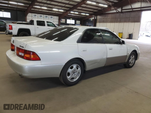 1999 Lexus ES 300 Luxury Sport Sdn with VIN JT8BF28G3X0205731, listed as a Copart auction lot 54057085 with 146,207 mi miles and Salvage Title. Bid and sale history available at carsss.com. Image 3.