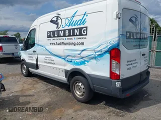 2016 Ford Transit Cargo z VIN 1FTYE1CM1GKA29370, wystawiony jako IAAI lot #42177908 z przebiegiem 155 718 mil mil oraz . Historia ofert i sprzedaży dostępna na DreamBid. Obrazek 3.