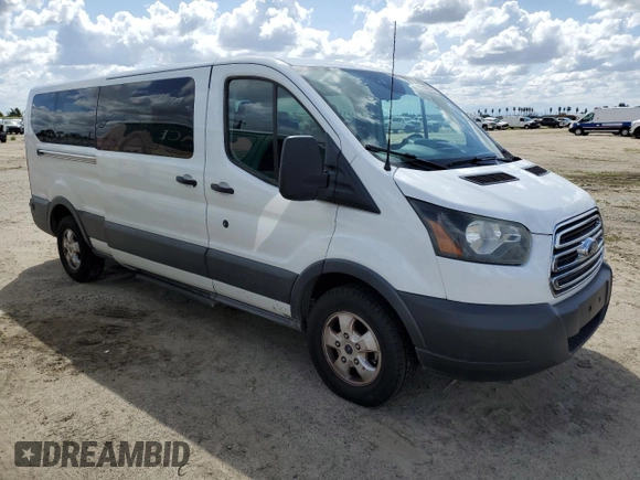 2018 Ford Transit Passenger XL z VIN 1FBZX2YM4JKA58192, wystawiony jako Copart lot #51863155 z przebiegiem 199 358 mil mil oraz Czysty tytuł • Clean title. Historia ofert i sprzedaży dostępna na DreamBid. Obrazek 4.