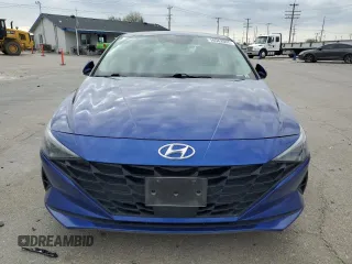 2021 Hyundai Elantra SEL z VIN 5NPLS4AG0MH006061, wystawiony jako Copart lot #56562665 z przebiegiem 62 689 mil mil oraz Szkoda całkowita • Salvage title. Historia ofert i sprzedaży dostępna na DreamBid. Obrazek 5.