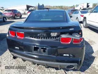 2010 Chevrolet Camaro 2SS z VIN 2G1FK1EJ9A9113814, wystawiony jako IAAI lot #41892541 z przebiegiem Nie podano mil oraz . Historia ofert i sprzedaży dostępna na DreamBid. Obrazek 16.