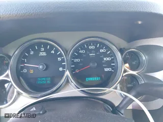 2007 Chevrolet Silverado 1500 LT w/1LT with VIN 2GCEC13C671575887, listed as a IAAI auction lot 41447510 with 195,650 mi miles. Bid and sale history available at carsss.com. Image 7.