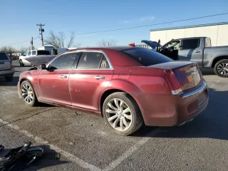 2019 Chrysler 300 Limited with VIN 2C3CCAEG1KH555770, listed as a Copart auction lot 85336674 with 72,260 mi miles and Salvage Title. Bid and sale history available at DreamBid. Image 2.