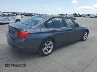 2013 BMW 3 Series 320i xDrive с VIN WBA3C3C53DF980210, выставлен на аукционе Copart как лот 56383714 с пробегом 115 824 миль миль и Списание • Salvage title. История ставок и продаж доступна на DreamBid. Изображение 3.