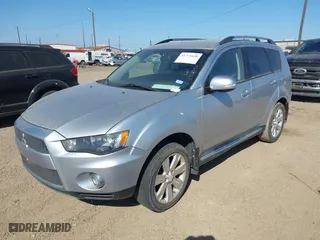 2013 Mitsubishi Outlander SE with VIN JA4AS3AW2DU014140, listed as a IAAI auction lot 41771630 with 197,318 mi miles. Bid and sale history available at carsss.com. Image 2.