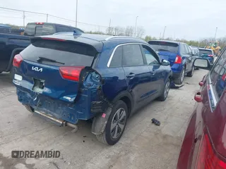 2022 Kia Niro LX with VIN KNDCB3LCXN5512079, listed as a IAAI auction lot 42090560 with 36,552 mi miles. Bid and sale history available at carsss.com. Image 4.