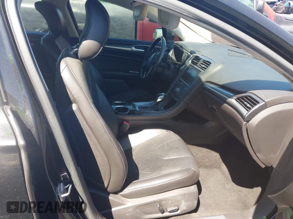 2013 Ford Fusion Titanium with VIN 3FA6P0D91DR105270, listed as a IAAI auction lot 41769392 with 209,638 mi miles. Bid and sale history available at carsss.com. Image 5.