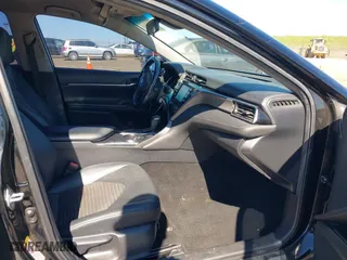 2018 Toyota Camry LE with VIN JTNB11HKXJ3071137, listed as a IAAI auction lot 41699856 with 102,310 mi miles. Bid and sale history available at carsss.com. Image 5.