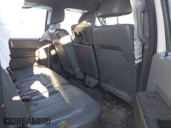 2015 Ford Super Duty F-250 SRW Lariat with VIN 1FT7W2B68FEA26013, listed as a IAAI auction lot 41528281 with 166,947 mi miles. Bid and sale history available at carsss.com. Image 8.