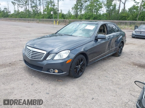 2010 Mercedes-Benz E 350 Luxury z VIN WDDHF5GBXAA250627, wystawiony jako IAAI lot #42426235 z przebiegiem 151 172 mil mil oraz . Historia ofert i sprzedaży dostępna na DreamBid. Obrazek 2.