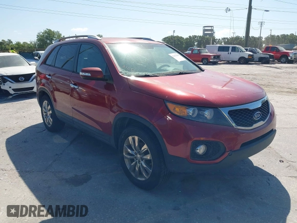 2011 Kia Sorento EX with VIN 5XYKU4A21BG034062, listed as a IAAI auction lot 42157818 with 169,660 mi miles. Bid and sale history available at carsss.com. Image 1.