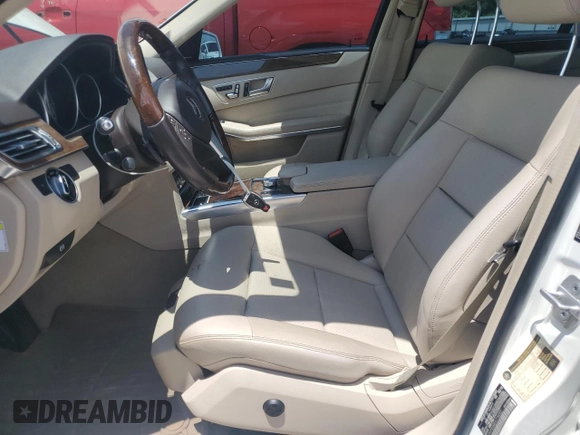2014 Mercedes-Benz E 350 Luxury with VIN WDDHF8JB8EA776092, listed as a Copart auction lot 61545825 with 92,996 mi miles and Salvage title. Bid and sale history available at DreamBid. Image 7.