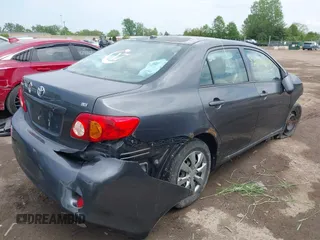 2010 Toyota Corolla z VIN 1NXBU4EE7AZ313190, wystawiony jako IAAI lot #42071393 z przebiegiem Nie podano mil oraz . Historia ofert i sprzedaży dostępna na DreamBid. Obrazek 4.