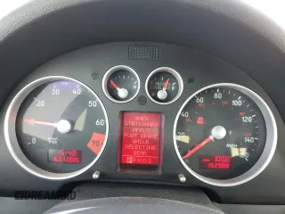 2004 Audi TT z VIN TRUTC28N441004820, wystawiony jako Copart lot #59420835 z przebiegiem 152 988 mil mil oraz Szkoda całkowita • Salvage title. Historia ofert i sprzedaży dostępna na DreamBid. Obrazek 9.