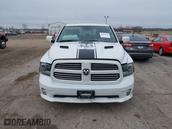 2016 Ram 1500 Sport z VIN 1C6RR7HT5GS149692, wystawiony jako IAAI lot #41174363 z przebiegiem 102 938 mil mil oraz . Historia ofert i sprzedaży dostępna na DreamBid. Obrazek 12.