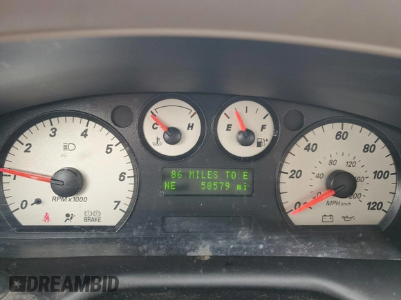 2005 Mercury Sable LS z VIN 1MEFM55S25A614425, wystawiony jako Copart lot #46335805 z przebiegiem 58 579 mil mil oraz Szkoda całkowita • Salvage title. Historia ofert i sprzedaży dostępna na DreamBid. Obrazek 9.
