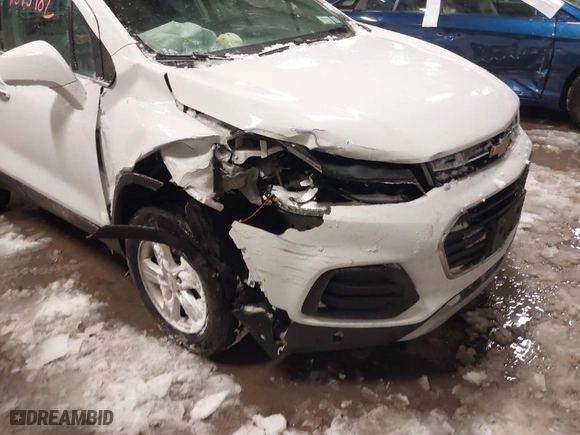 2019 Chevrolet Trax LT with VIN KL7CJPSB4KB904973, listed as a IAAI auction lot 41543482 with 73,897 mi miles. Bid and sale history available at carsss.com. Image 6.