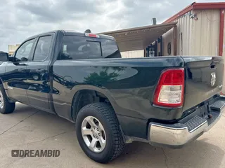 2019 Ram 1500 Tradesman z VIN 1C6SRFCT8KN585978, wystawiony jako Copart lot #58619235 z przebiegiem 112 470 mil mil oraz Czysty tytuł • Clean title. Historia ofert i sprzedaży dostępna na DreamBid. Obrazek 3.