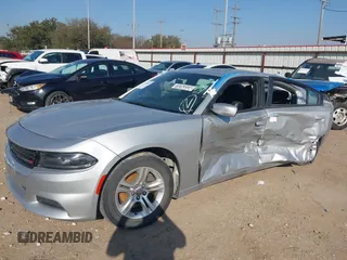 2020 Dodge Charger SXT z VIN 2C3CDXBG6LH140109, wystawiony jako IAAI lot #41500725 z przebiegiem 115 572 mil mil oraz . Historia ofert i sprzedaży dostępna na DreamBid. Obrazek 17.