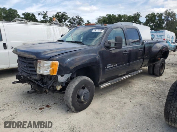 2007 GMC Sierra 3500HD DRW SLE2 z VIN 1GTJK33697F557321, wystawiony jako Copart lot #55412825 z przebiegiem 311 177 mil mil oraz Szkody całkowita. Historia ofert i sprzedaży dostępna na DreamBid. Obrazek 1.