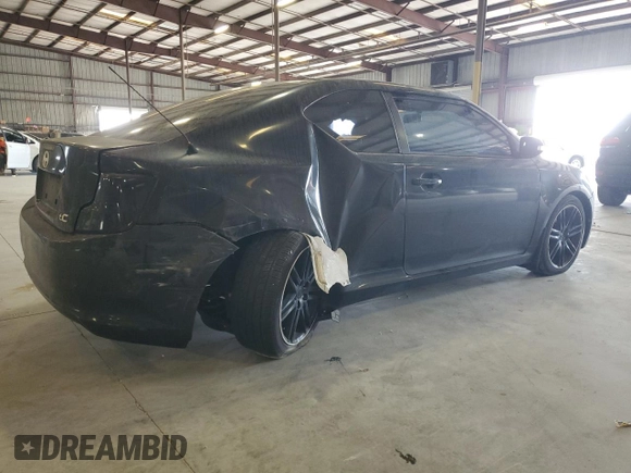 2013 Scion tC z VIN JTKJF5C75D3058143, wystawiony jako Copart lot #58116405 z przebiegiem 242 201 mil mil oraz Szkoda całkowita • Salvage title. Historia ofert i sprzedaży dostępna na DreamBid. Obrazek 3.