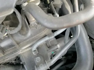 2017 Hyundai Santa Fe Ultimate z VIN 5XYZW4LA7HG394782, wystawiony jako Copart lot #81558145 z przebiegiem 118 706 mil mil oraz Szkoda całkowita • Salvage title. Historia ofert i sprzedaży dostępna na DreamBid. Obrazek 13.