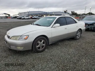 1999 Lexus ES 300 Luxury Sport Sdn with VIN JT8BF28G0X0153717, listed as a Copart auction lot 45168205 with 273,732 mi miles and Clean Title. Bid and sale history available at carsss.com. Image 1.
