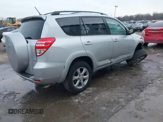 2010 Toyota RAV4 Ltd with VIN 2T3DK4DV0AW032453, listed as a IAAI auction lot 41646598 with 199,172 mi miles. Bid and sale history available at carsss.com. Image 4.