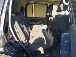 2010 Ford Explorer XLT with VIN 1FMEU7DE9AUB07613, listed as a IAAI auction lot 42146491 with 125,414 mi miles. Bid and sale history available at carsss.com. Image 8.