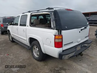2002 Chevrolet Suburban LS with VIN 3GNEC16Z92G145729, listed as a IAAI auction lot 41889656 with 1 mi miles. Bid and sale history available at carsss.com. Image 3.