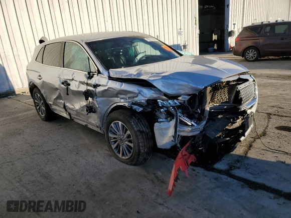 2019 Lincoln Nautilus Select with VIN 2LMPJ8K93KBL61617, listed as a Copart auction lot 43217235 with Not provided miles and Salvage title. Bid and sale history available at DreamBid. Image 4.