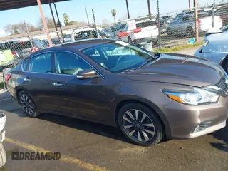 2017 Nissan Altima 2.5 SV with VIN 1N4AL3AP1HC188360, listed as a IAAI auction lot 41432809 with 72,182 mi miles. Bid and sale history available at carsss.com. Image 13.
