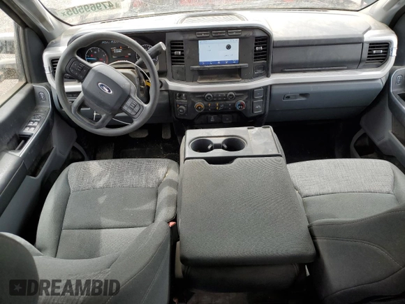 2023 Ford F-250 XL with VIN 1FT7W2BT0PEC05492, listed as a Copart auction lot 47969505 with 31,998 mi miles and Salvage title. Bid and sale history available at DreamBid. Image 8.