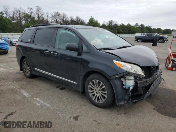 2018 Toyota Sienna XLE Auto Access Seat with VIN 5TDYZ3DC7JS939921, listed as a Copart auction lot 61387455 with 162,349 mi miles and Clean title. Bid and sale history available at DreamBid. Image 4.