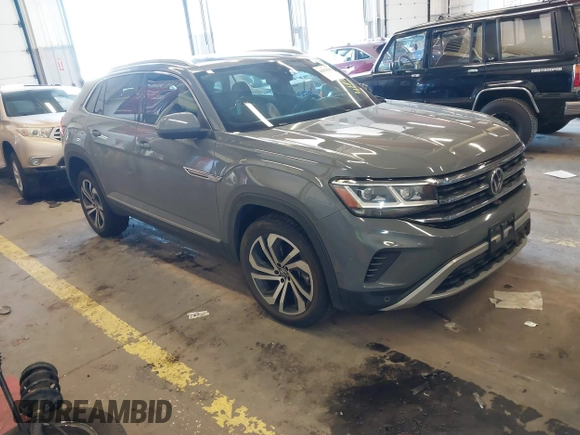 2021 Volkswagen Atlas SEL Premium with VIN 1V2TE2CA8MC207933, listed as a IAAI auction lot 41823640 with 64,425 mi miles and . Bid and sale history available at DreamBid. Image 1.