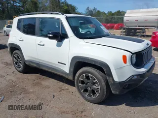 2023 Jeep Renegade Latitude with VIN ZACNJDB17PPP70259, listed as a IAAI auction lot 41862138 with 27,635 mi miles and . Bid and sale history available at carsss.com. Image 1.