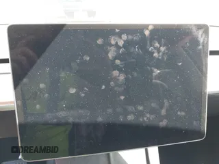 2024 Tesla Model Y Long Range z VIN 7SAYGAEE0RF074822, wystawiony jako IAAI lot #42098821 z przebiegiem Nie podano mil oraz . Historia ofert i sprzedaży dostępna na DreamBid. Obrazek 7.