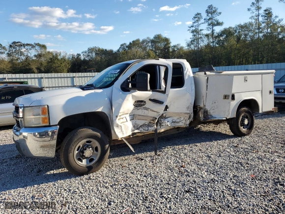 2008 Chevrolet Silverado 2500HD Work Truck with VIN 1GBHC29KX8E198227, listed as a Copart auction lot 80523854 with 345,561 mi miles and Salvage Title. Bid and sale history available at carsss.com. Image 1.